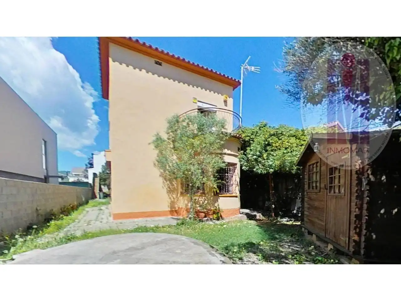 Vista exterior de Casa o chalet en venta en Viladecans con Jardín privado
