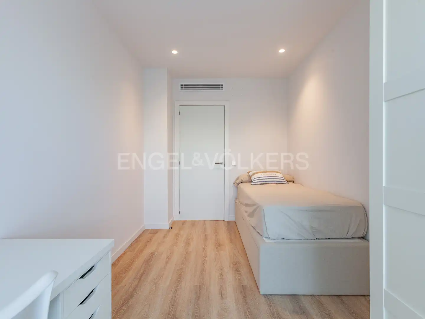 Schlafzimmer von Wohnungen zur Miete in Sitges mit Klimaanlage, Heizung und Privatgarten