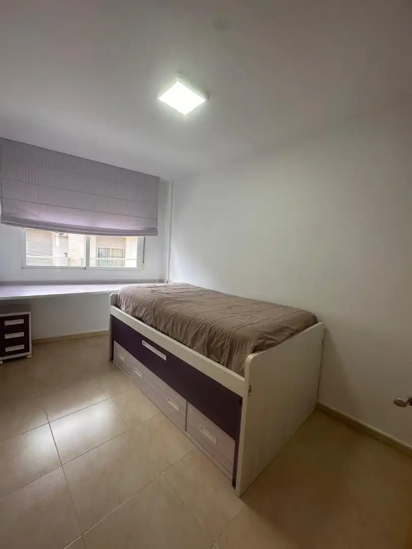 Habitación de Apartamento en venta en Don Benito con Jardín privado, Trastero y Amueblado
