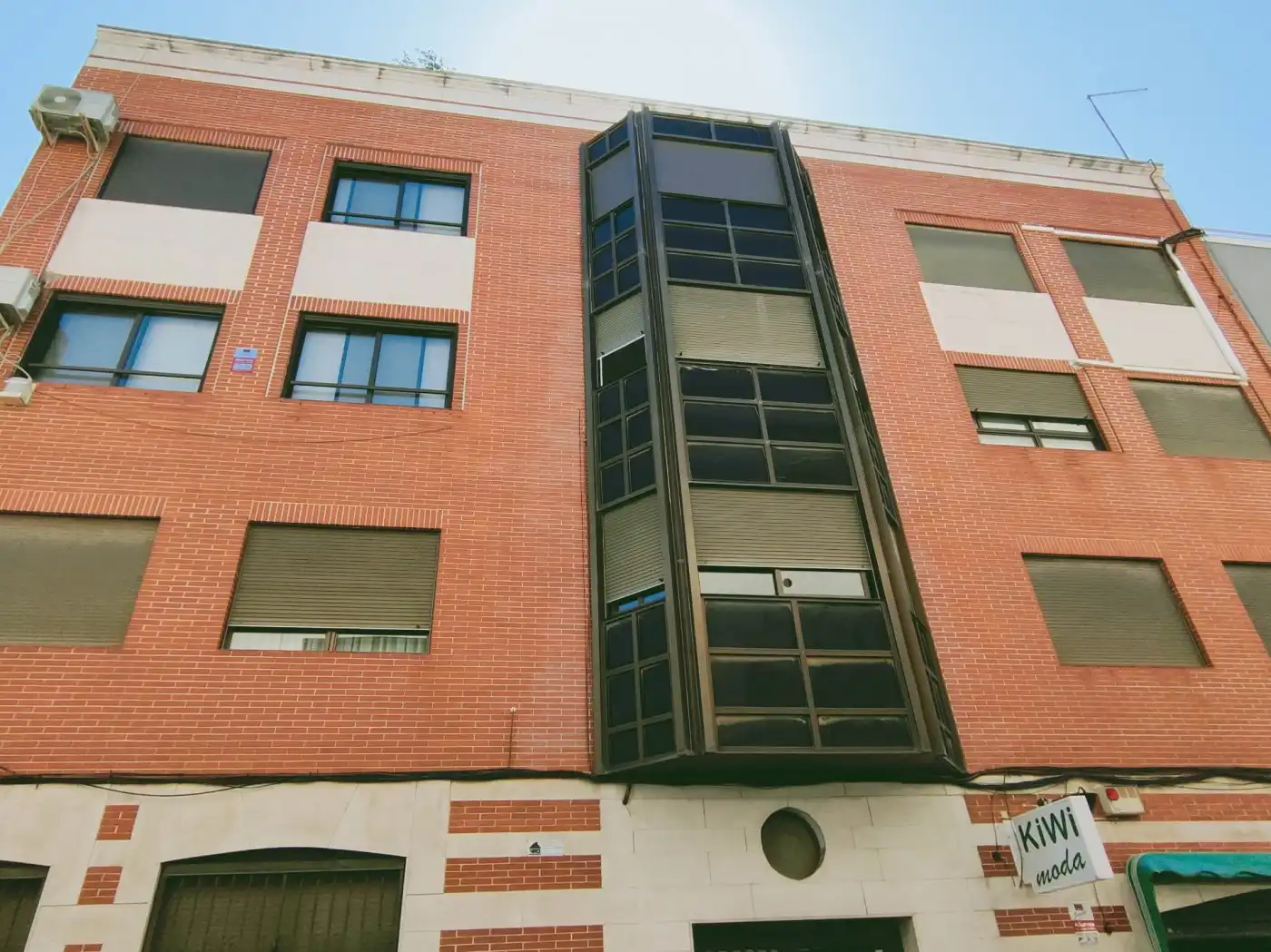 Vista exterior de Dúplex de lloguer en Benetússer amb Aire condicionat, Calefacció i Parquet