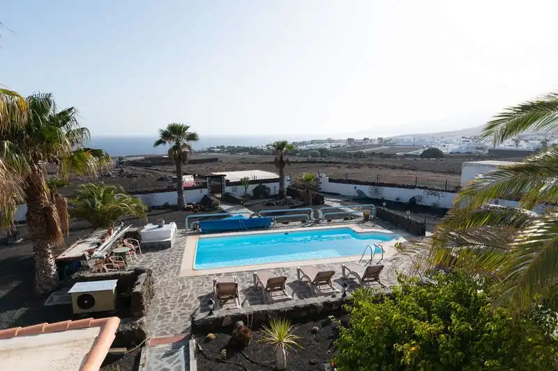 Vista exterior de Casa o chalet en venta en Tías con Jardín privado, Trastero y Amueblado