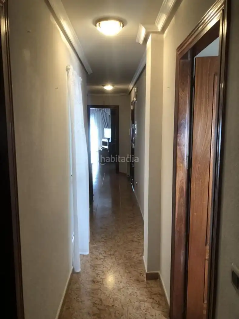 Piso con ascensor en venta en Calle del Lirio 41, imagen 3