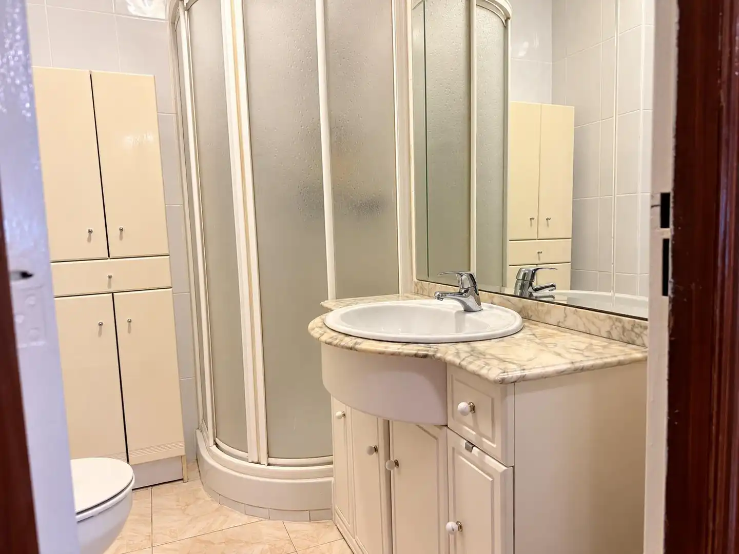 Baño de Piso en venta en Sur
