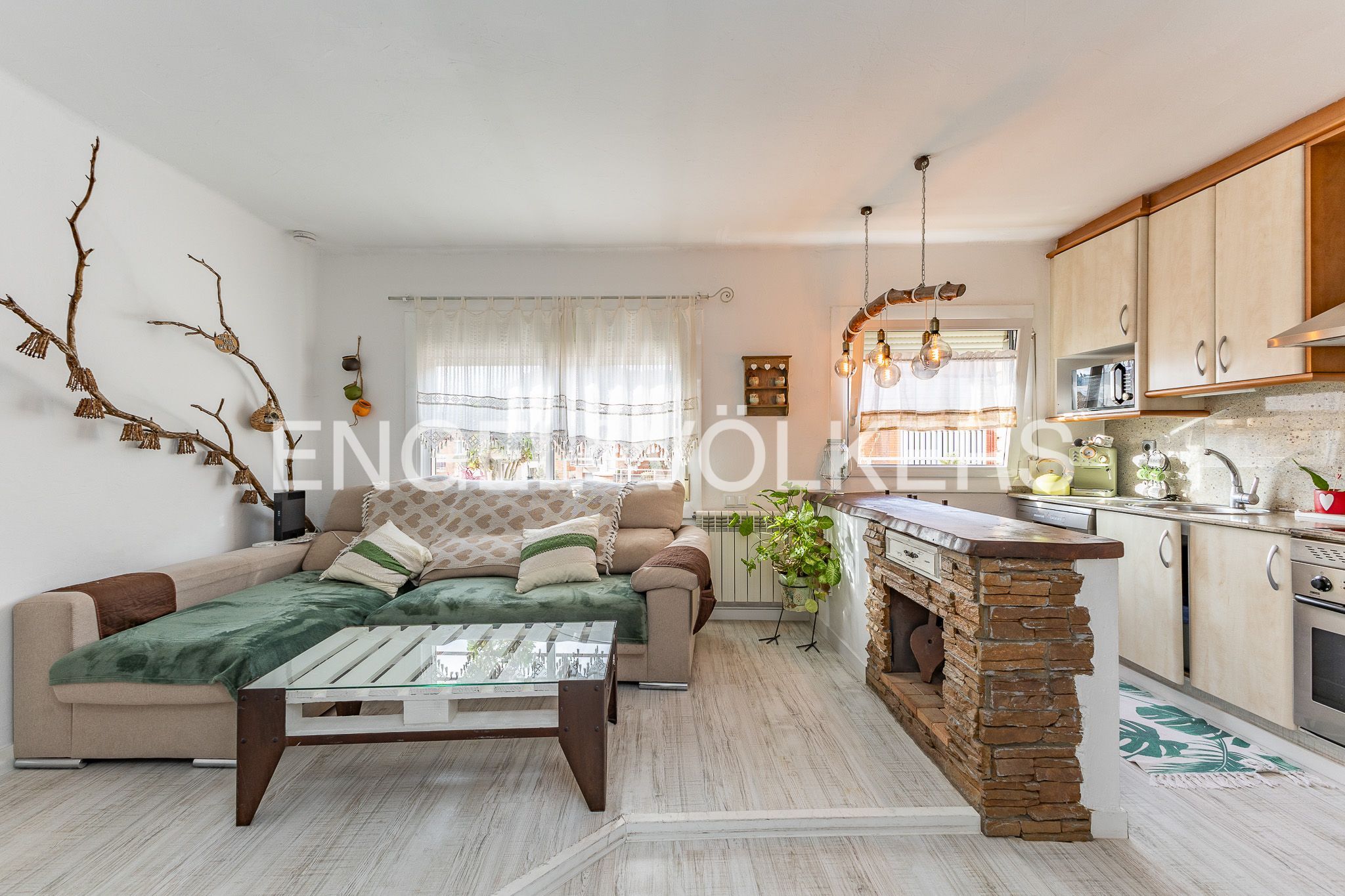 Living room of Flat for sale in Sant Joan de Vilatorrada  with Heating, Parquet flooring and Storage room