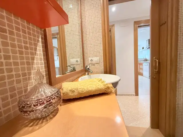 Baño de Piso en venta en Castellón de la Plana / Castelló de la Plana con Calefacción y Trastero