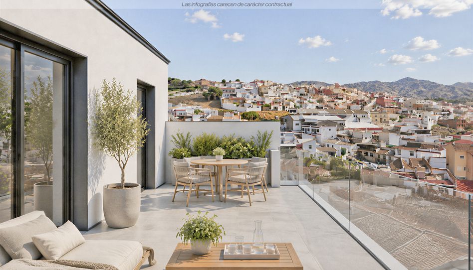 Foto 1 de Piso en venta en Calle Pilar San Roque, Capuchinos - Los Olivos, Málaga