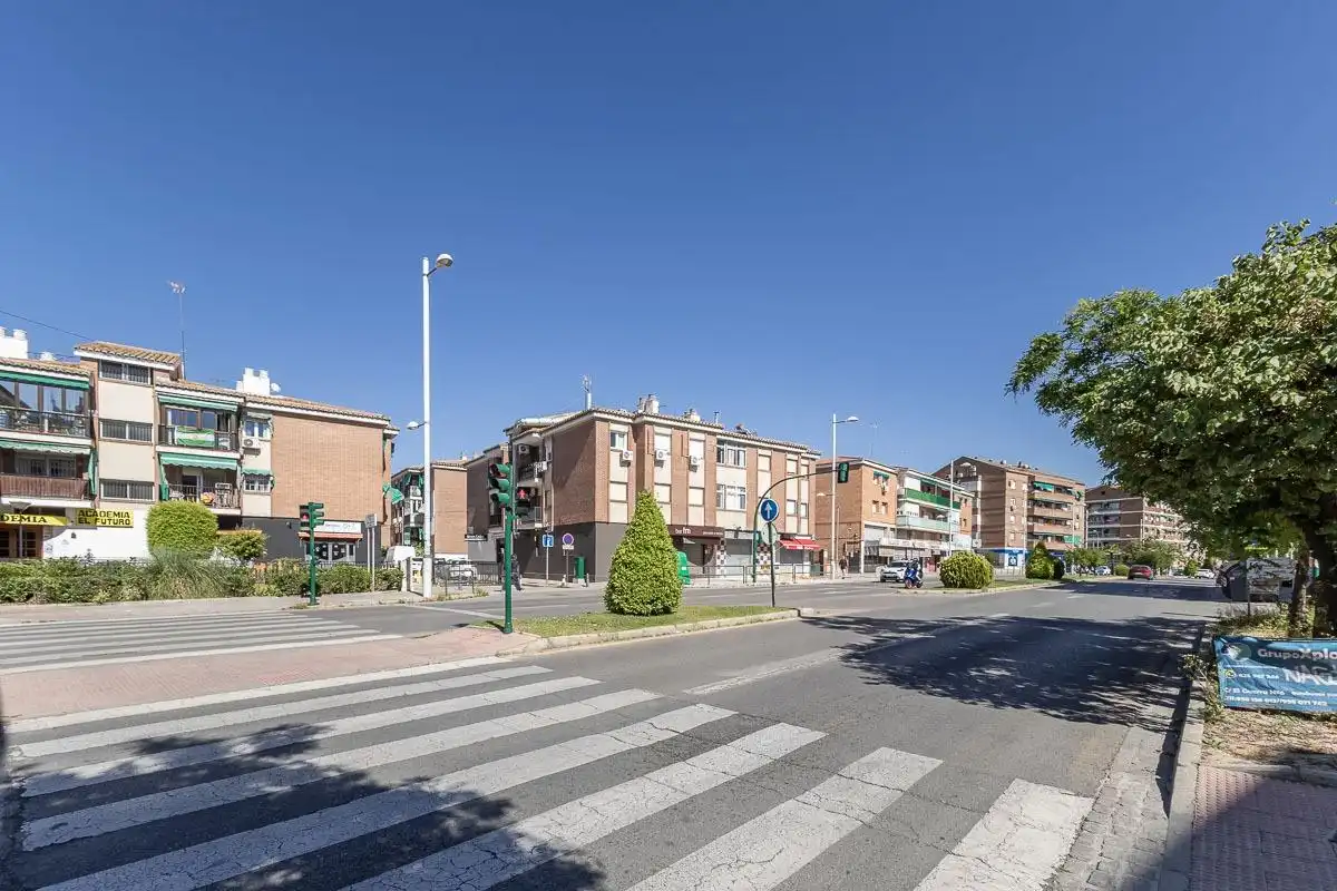 Vista exterior de Piso en venta en Granada con Aire acondicionado, Calefacción y Terraza