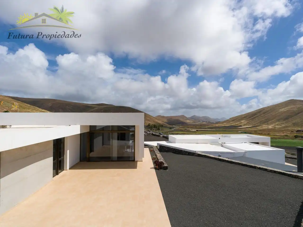 Vista exterior de Casa o xalet en venda en Yaiza amb Aire condicionat