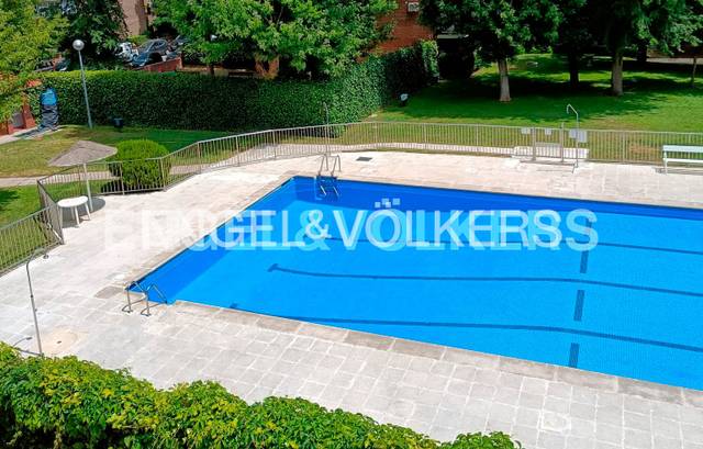 Apartamento en Alquiler en Alameda de Osuna