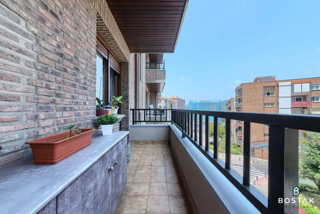 Terrasse von Wohnung zum Verkauf in Bilbao  mit Heizung, Terrasse und Möbliert