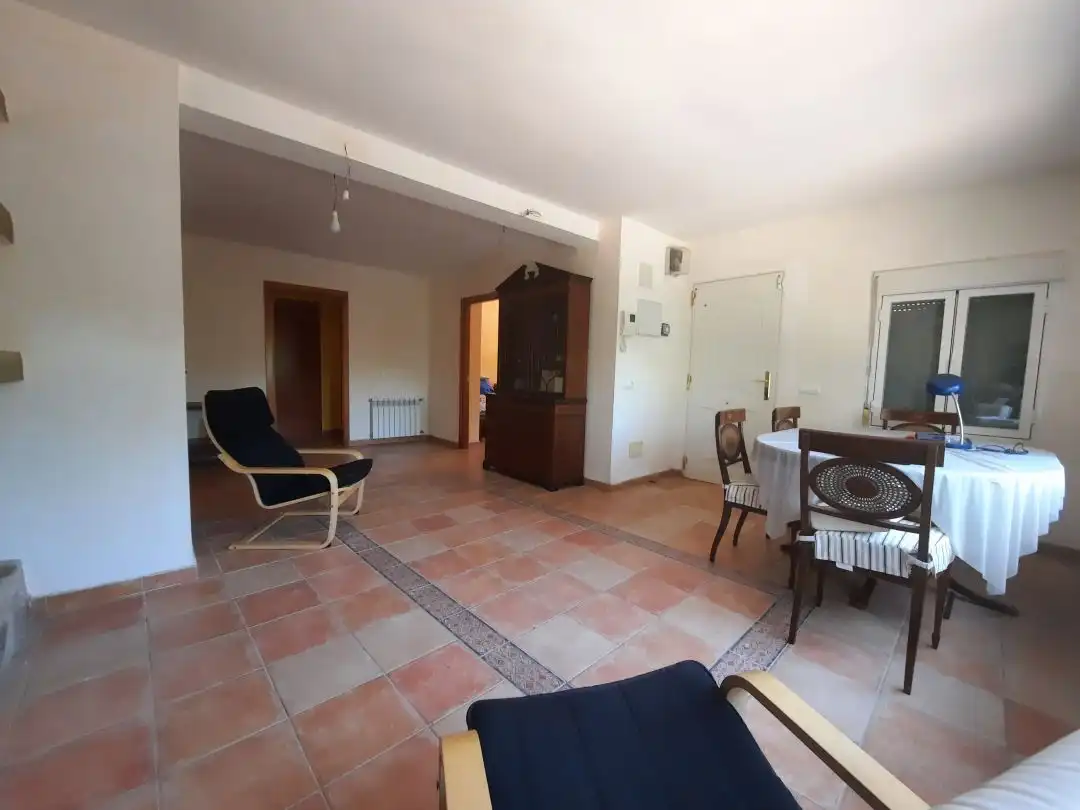 Sala de estar de Casa o chalet en venta en Escalona con Calefacción, Jardín privado y Terraza