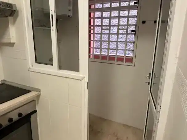 Baño de Piso de alquiler en El Rosario con Piscina y Balcón