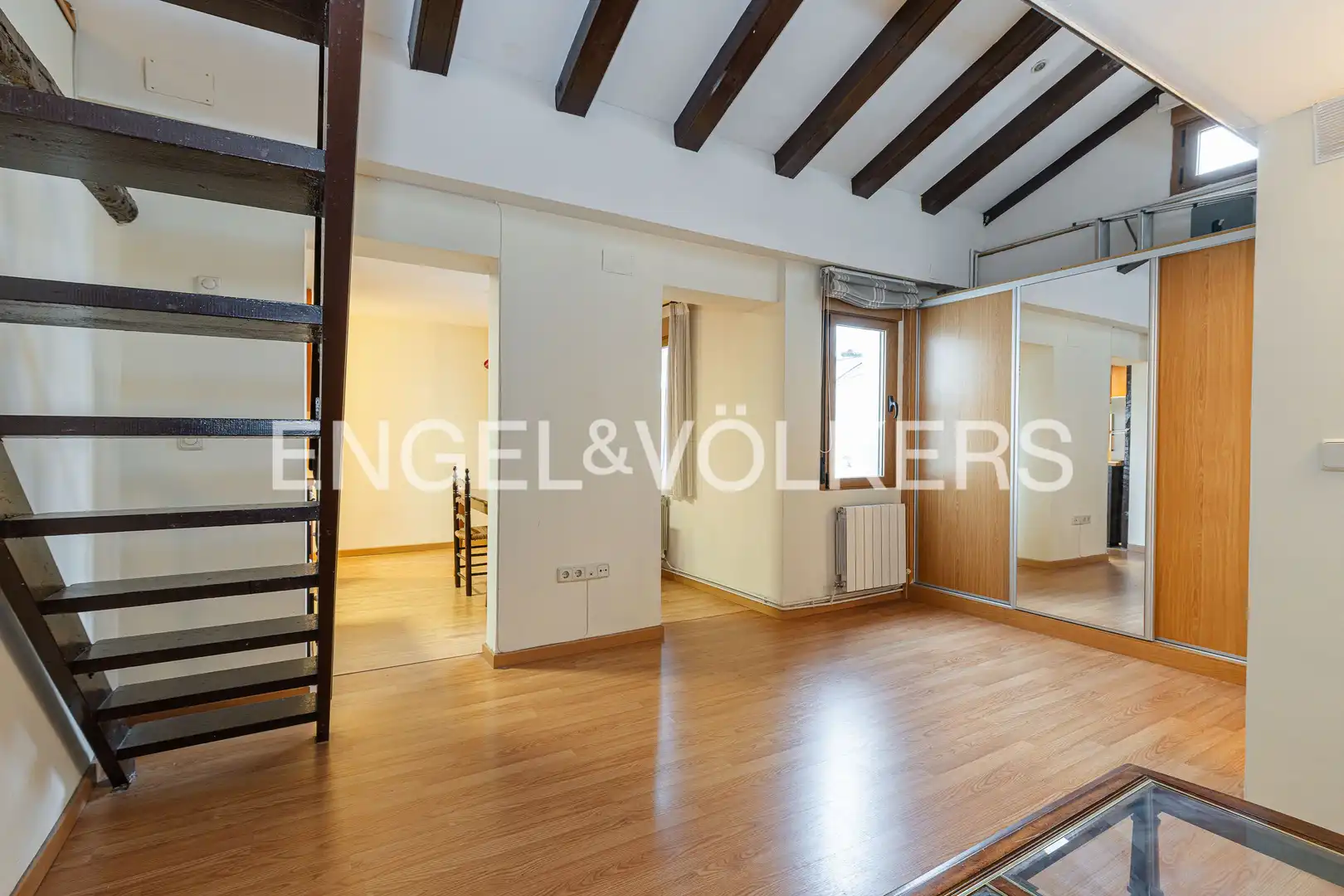 Living room of Flat for sale in Madrid  with Air Conditioner, Heating and Furnished
