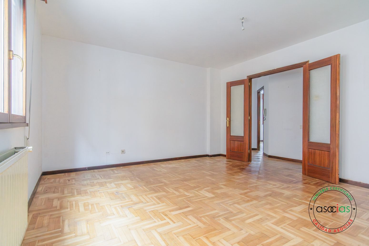 Habitación de Piso en venta en Gijón  con Calefacción, Parquet y Trastero