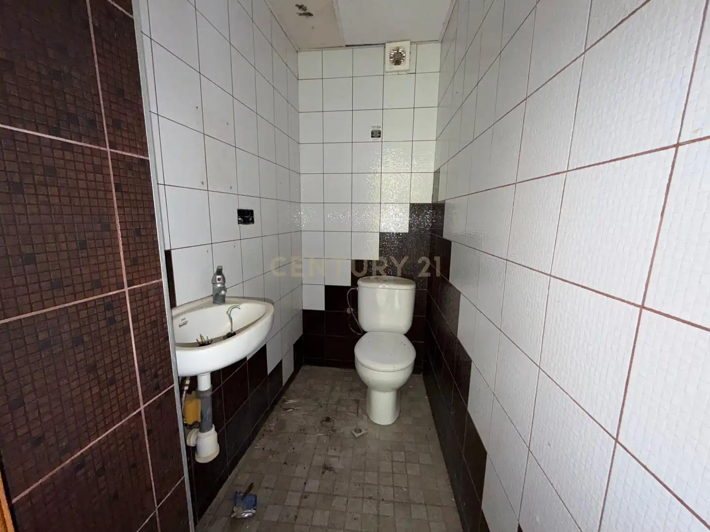 Badezimmer von Gebäude zum Verkauf in Álora