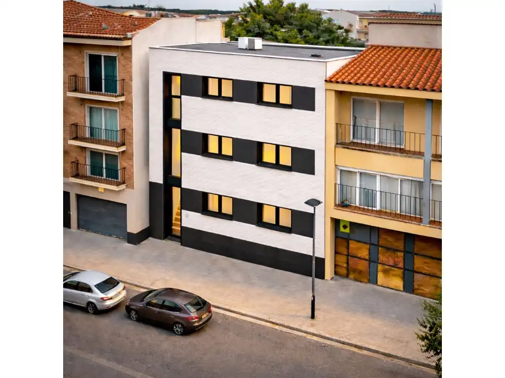 Flat with lift for sale in Calle Comtal, imagen 2