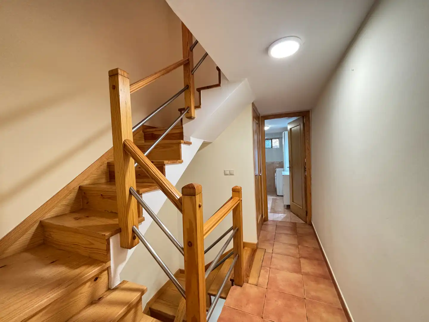 Casa adosada en venta en Rianxo con Calefacción, Trastero y Amueblado