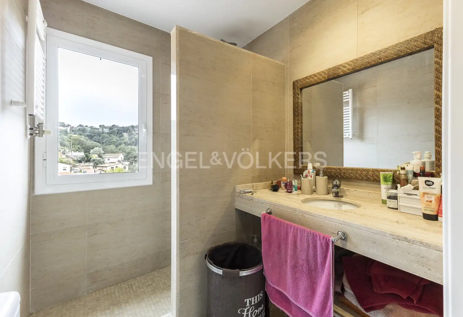 Baño de Casa o chalet en venta en Barcelona con Aire acondicionado, Calefacción y Jardín privado