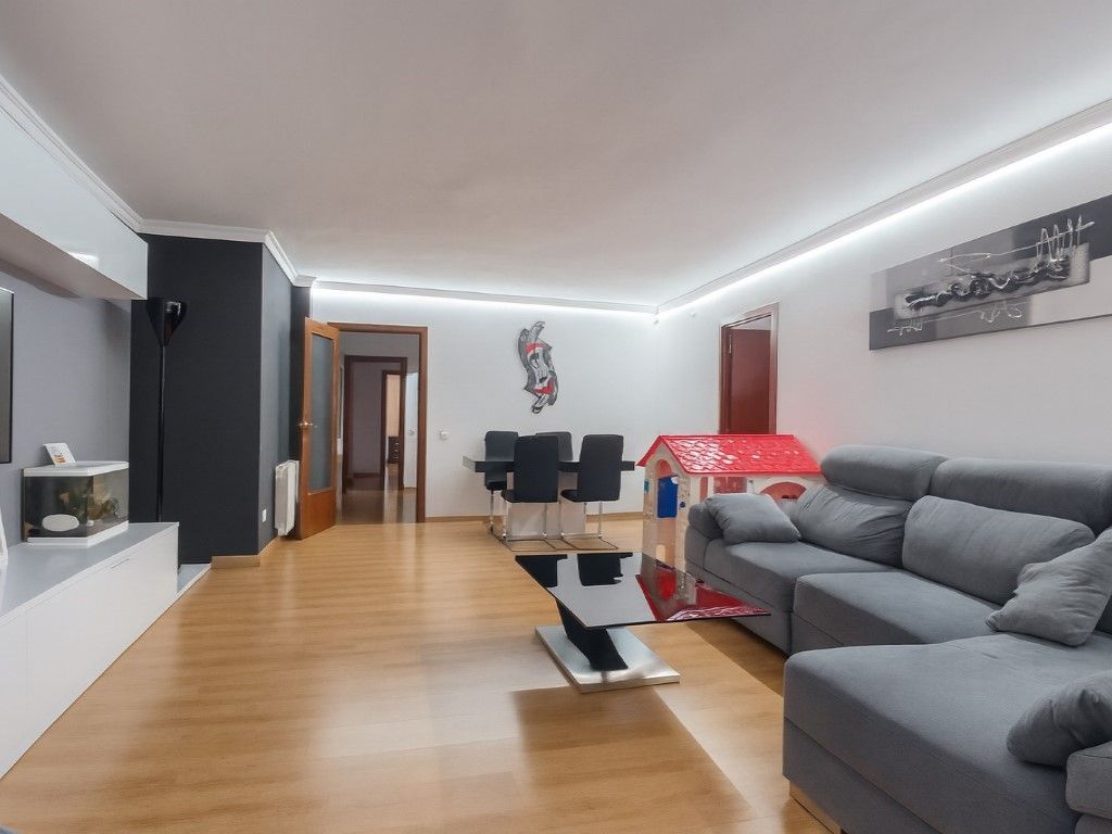Sala d'estar de Àtic en venda en Vilafranca del Penedès amb Aire condicionat, Calefacció i Forn