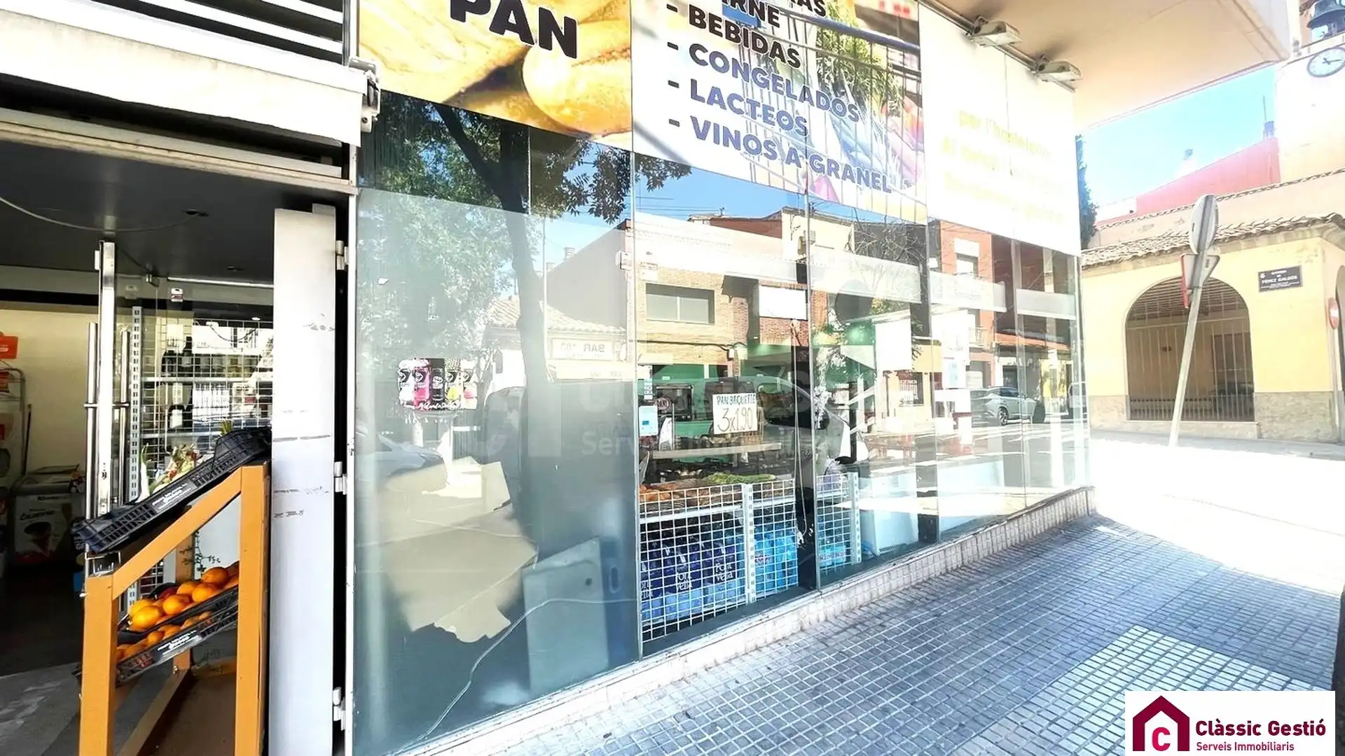 Local comercial en traspàs a Sud