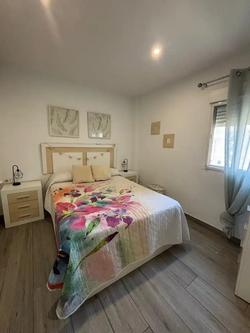 Bedroom of Flat for sale in Sevilla  with Air Conditioner