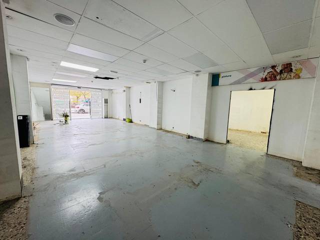Local comercial en Alquiler en Mas Rampinyo - Montcada Nova - Carrerada