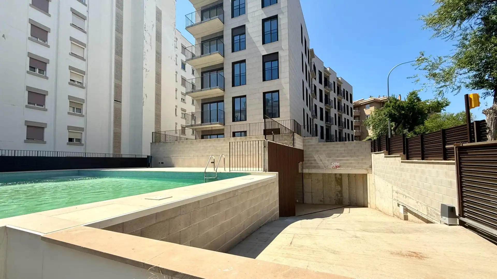 Schwimmbecken von Erdgeschoss zur Miete in  Palma de Mallorca mit Klimaanlage, Parkett und Terrasse