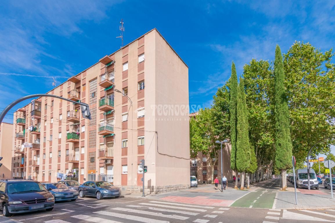 Vista exterior de Pis en venda en Salamanca Capital amb Calefacció, Traster i Moblat