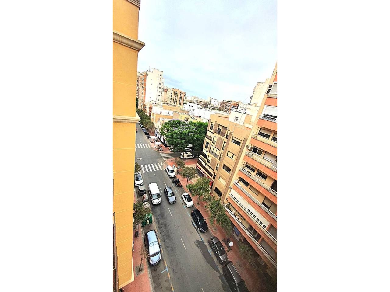 Exterior view of Flat to rent in  Almería Capital  with Air Conditioner and Storage room