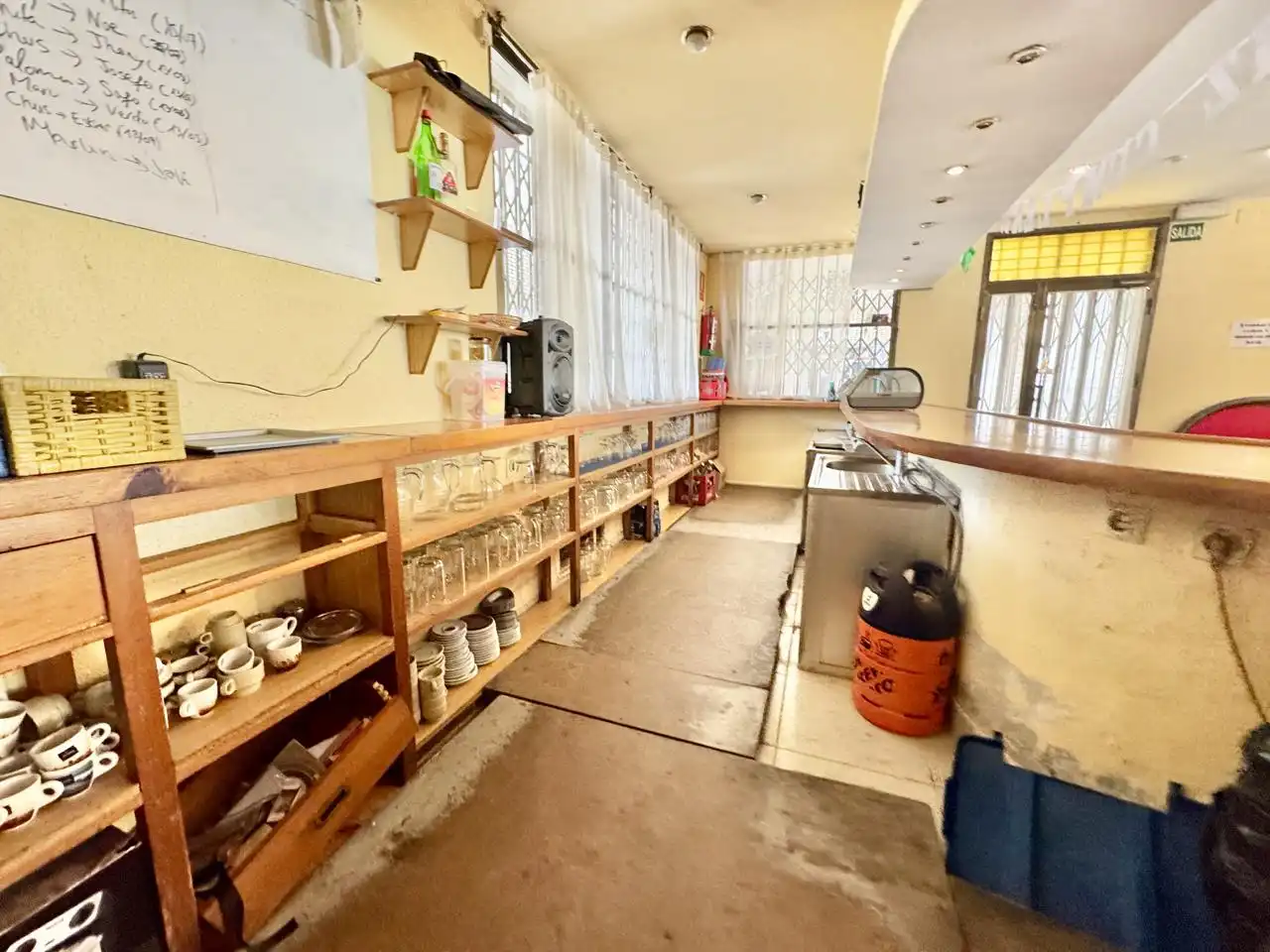 Cocina de Local en venta en Maello con Aire acondicionado