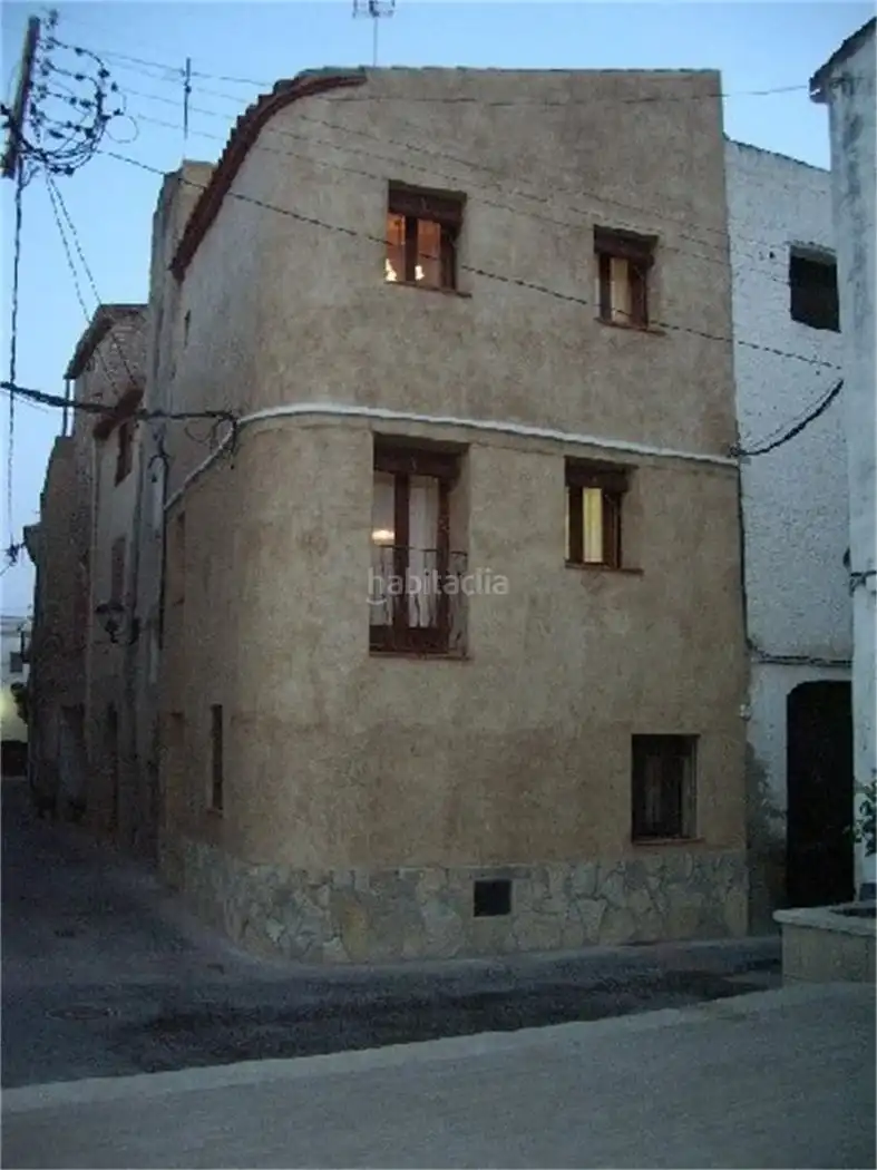 Reihenhaus zum Verkauf in Carrer de l'Hospital 1
