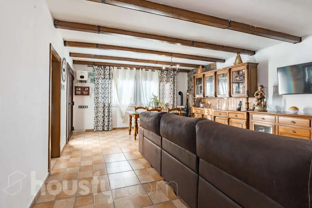 Sala d'estar de Casa o xalet en venda en Abrera, Barcelona