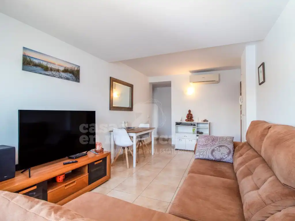Living room of Flat for sale in Ciutadella de Menorca  with Air Conditioner, Private garden and Swimming Pool