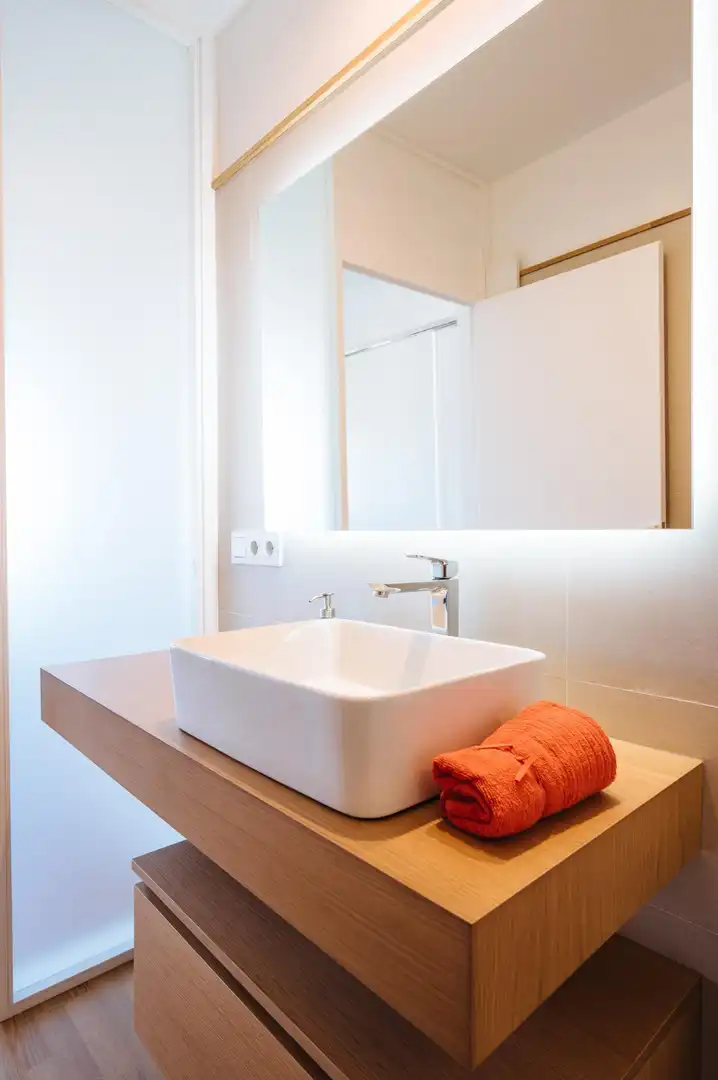 Bathroom of Flat for rent in Sevilla  with Air Conditioner and Furnished