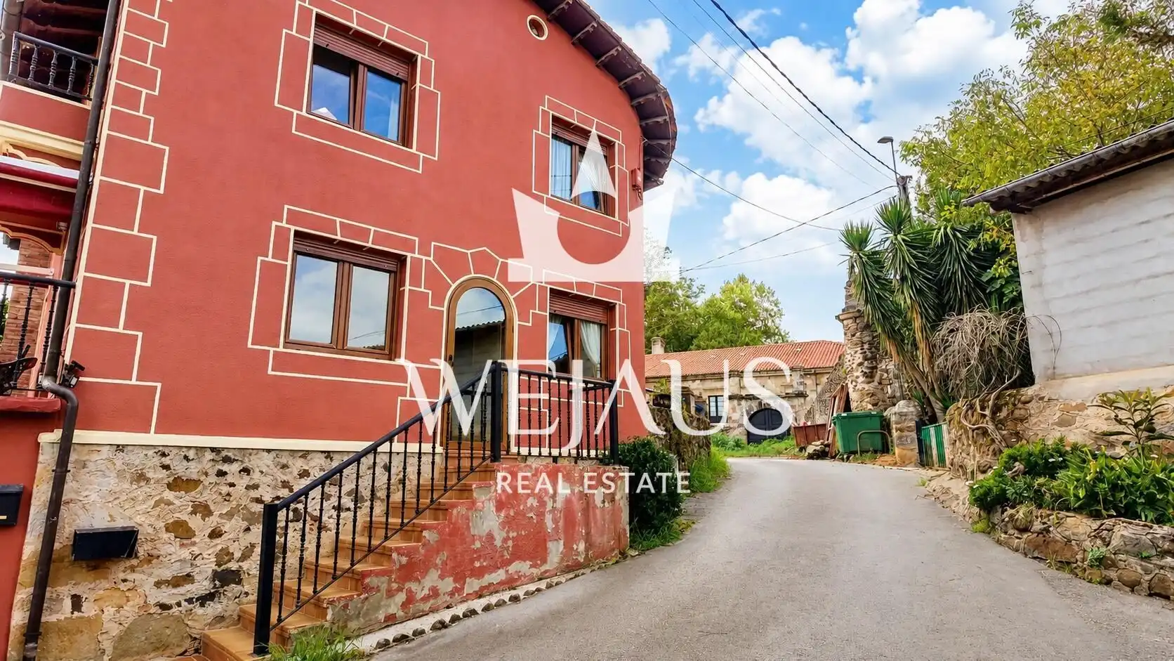Vista exterior de Casa adosada en venda en Medio Cudeyo