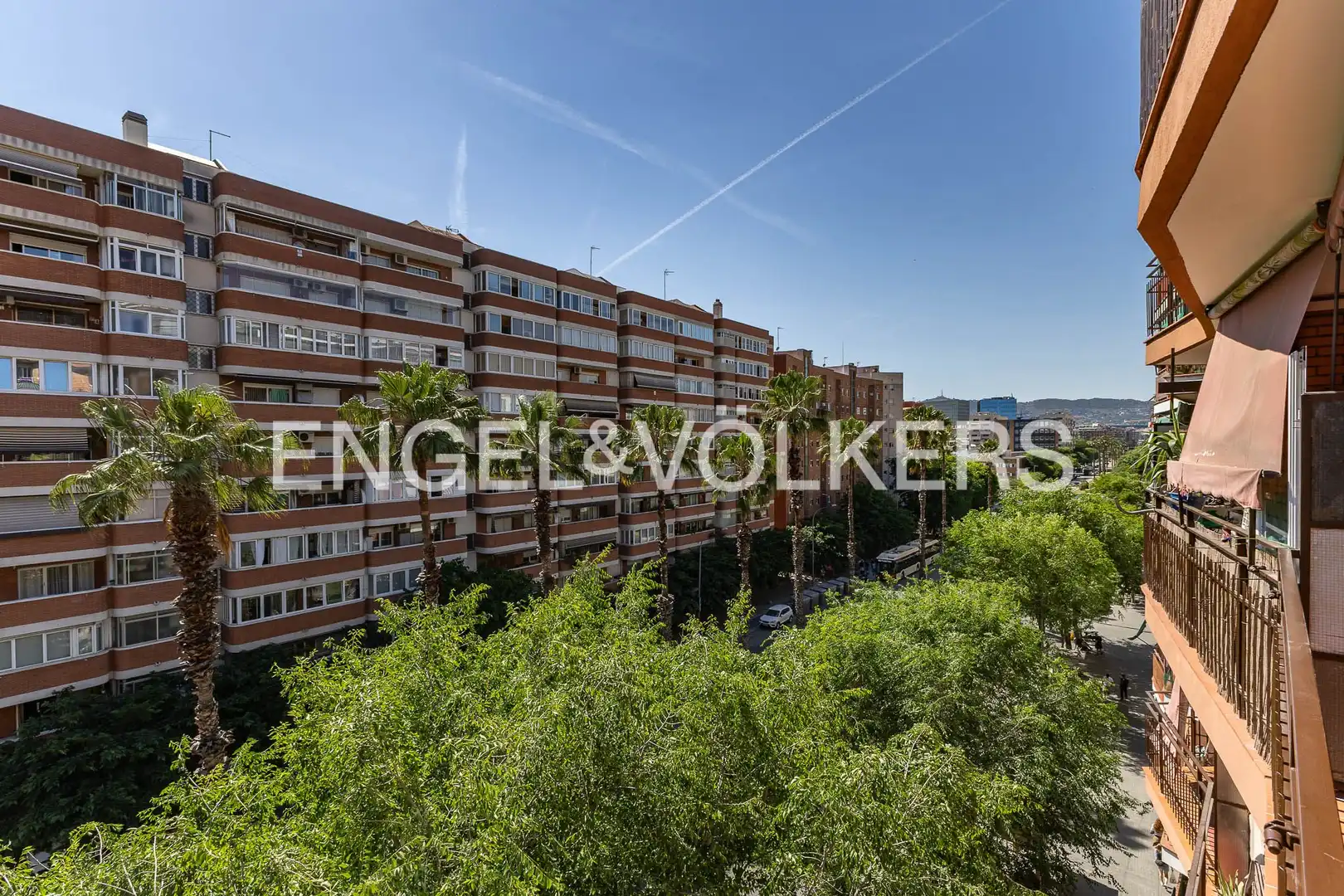 Exterior view of Flat for sale in Barcelona  with Air Conditioner, Heating and Balcony