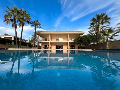 Piscina de Casa o xalet en venda en Orihuela