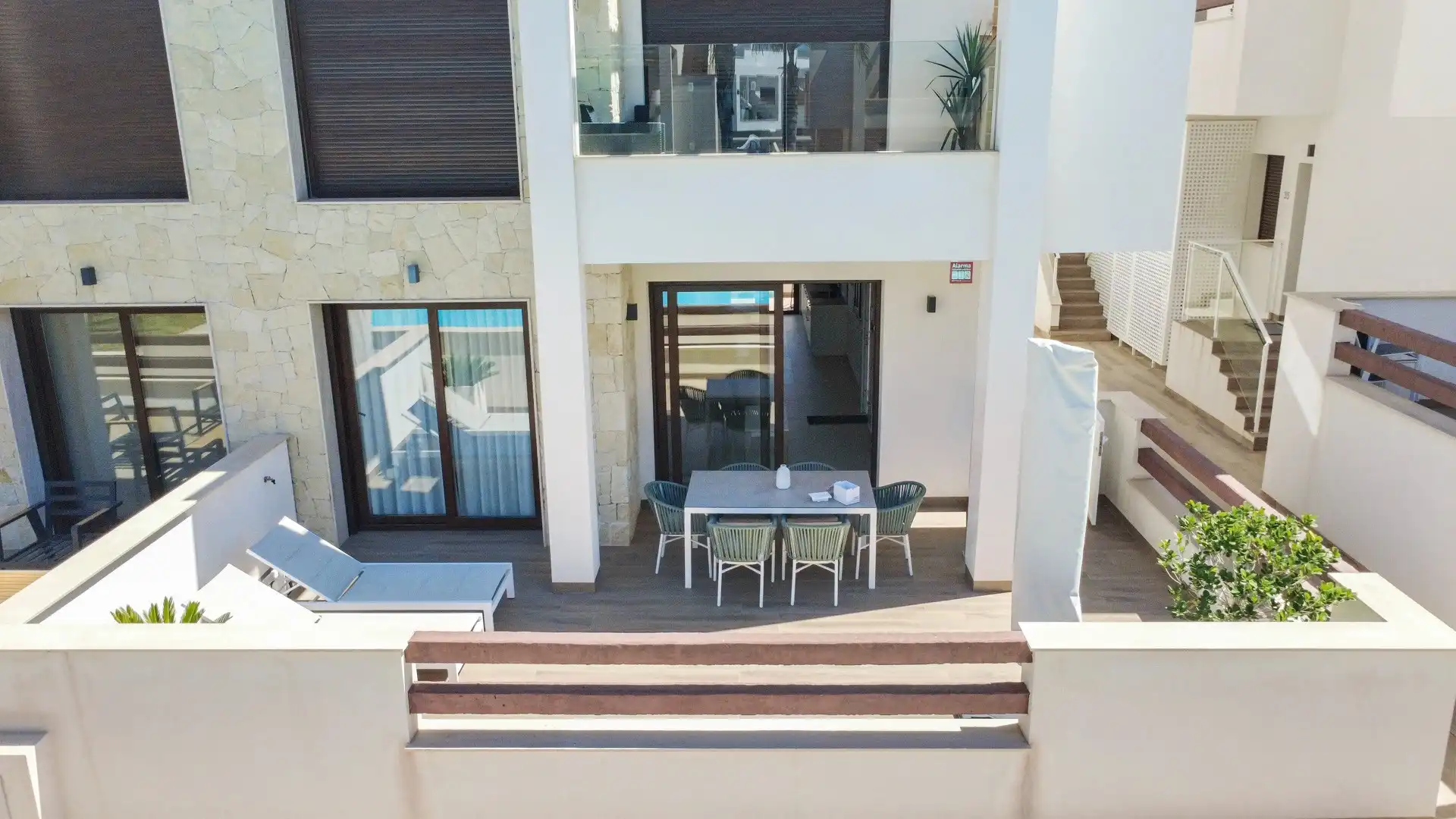 Bajo con piscina en venta en Los Balcones - Los Altos, imagen 2