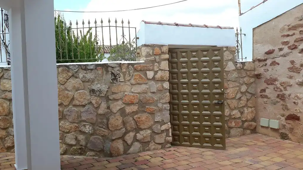 Haus oder Chalet zur Miete in Alcaraz mit Heizung, Privatgarten und Terrasse
