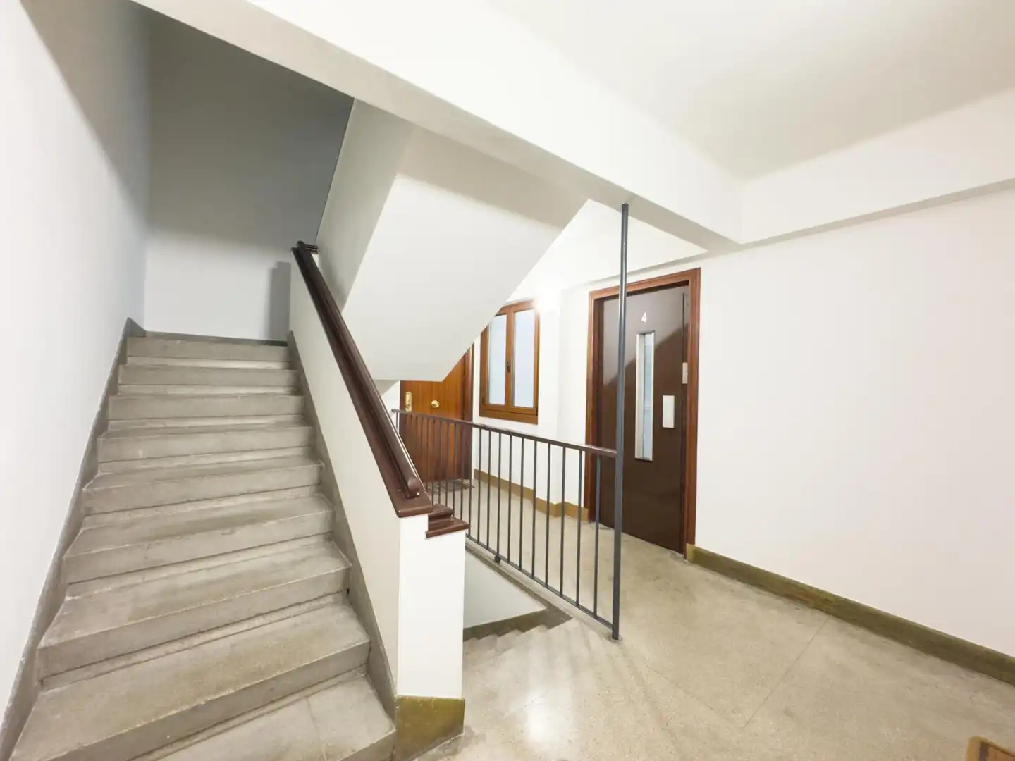 Apartamento en venta en Irun  con Calefacción, Trastero y Amueblado
