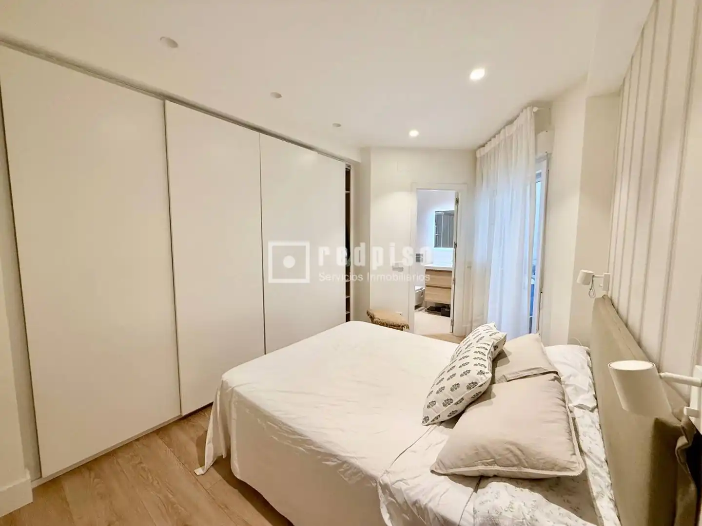 Habitación de Piso en venta en Madrid con Calefacción y Terraza
