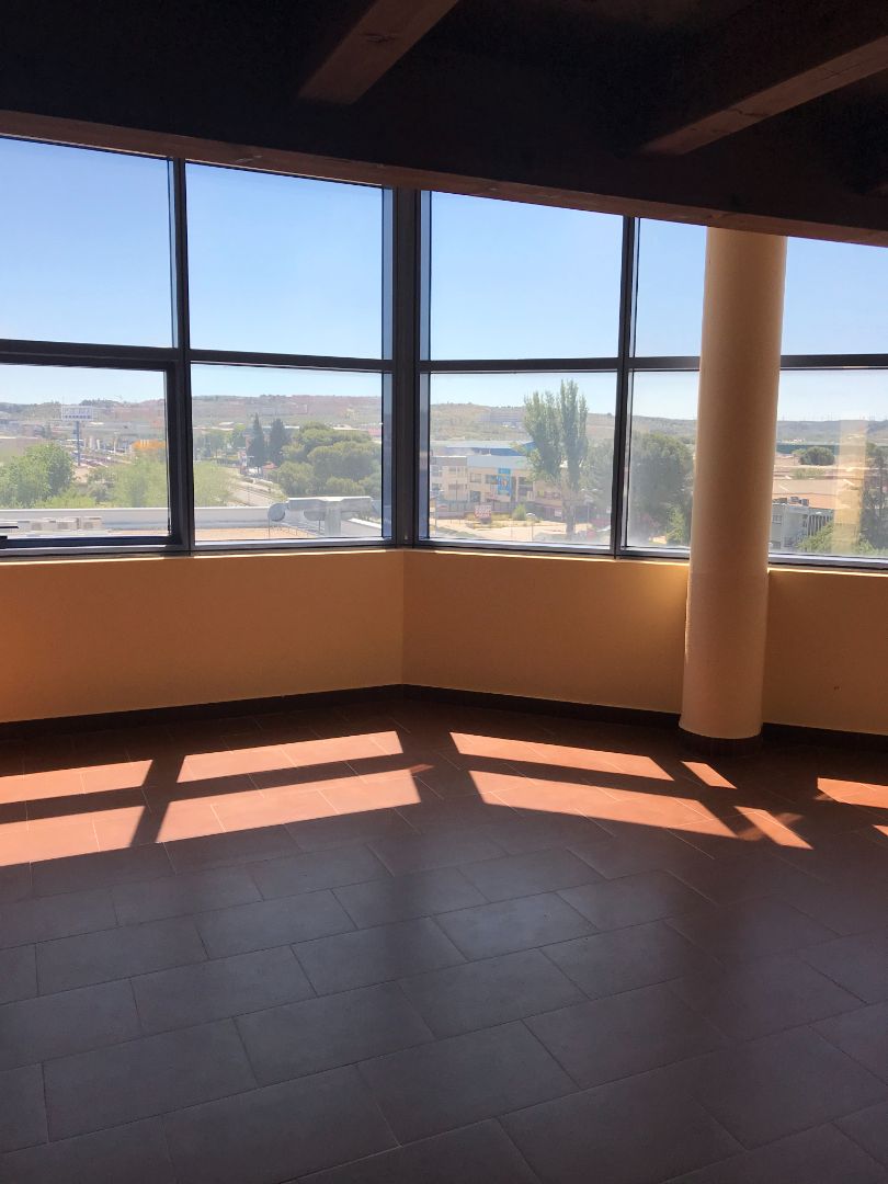 Lofts for sale in Avenida de Madrid, 88, Centro