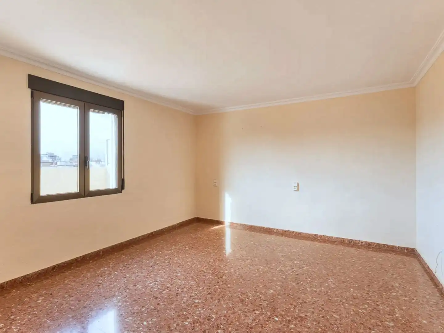 Schlafzimmer von Dachboden zum Verkauf in Alaquàs mit Klimaanlage und Terrasse