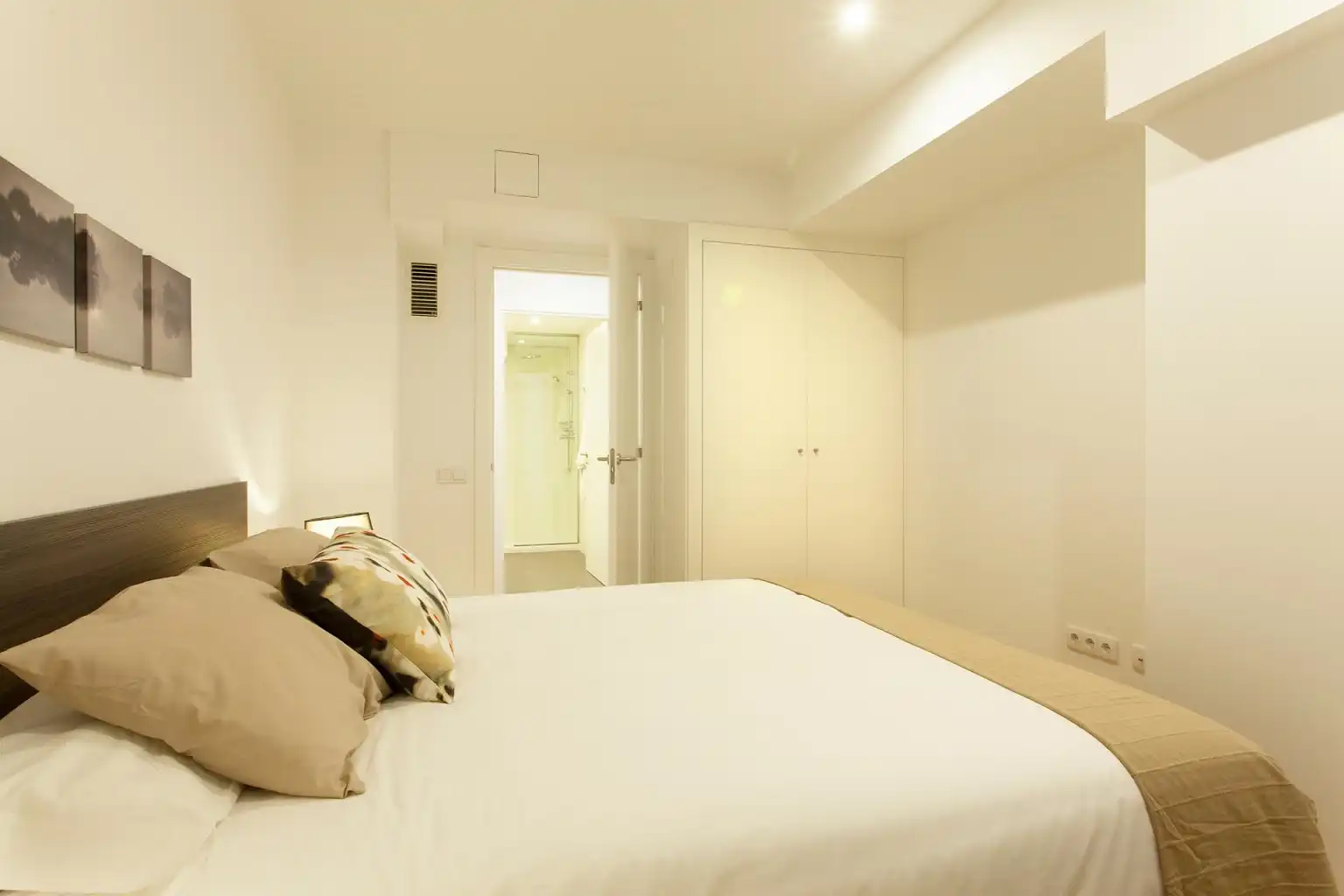 Dormitori de Apartament de lloguer en Alcalá de Henares amb Aire condicionat, Calefacció i Parquet