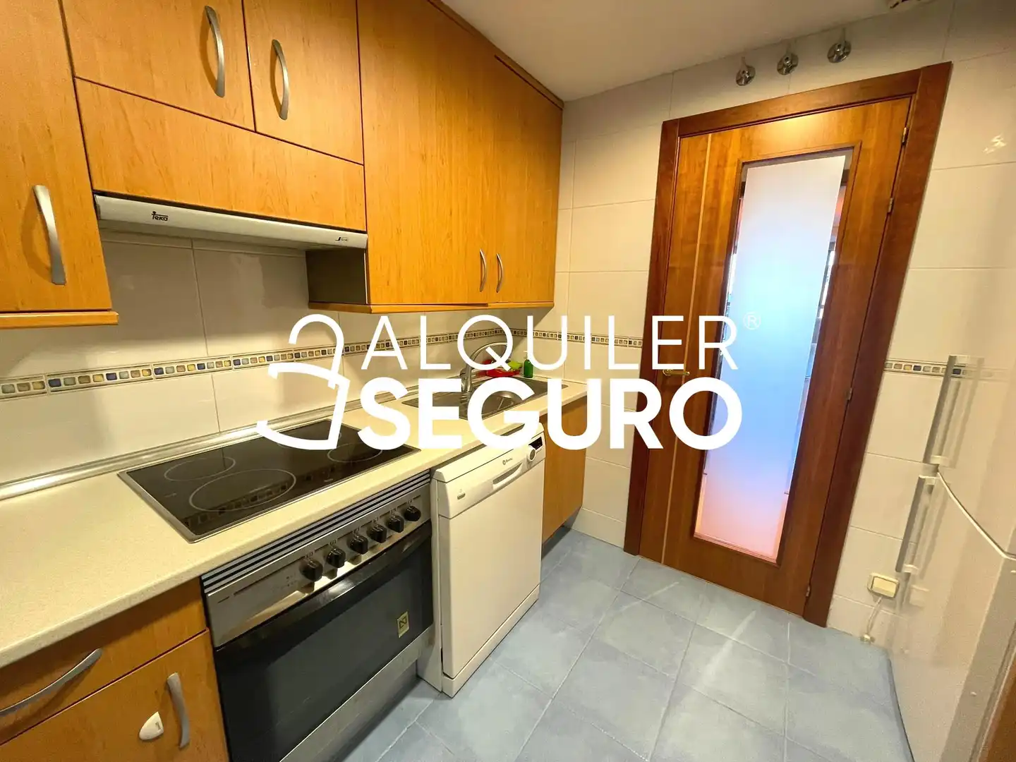 Kitchen of Flat for rent in Ciudad Lineal