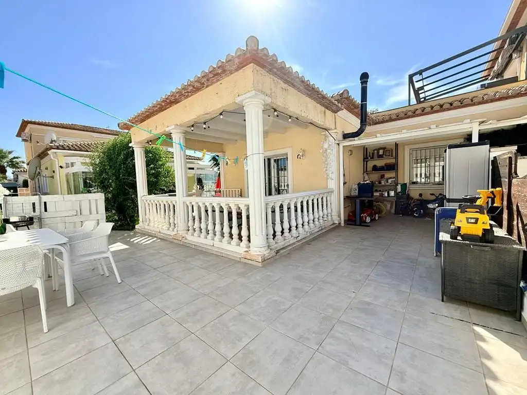 Terraza de Casa o chalet en venta en Els Poblets con Aire acondicionado, Calefacción y Jardín privado