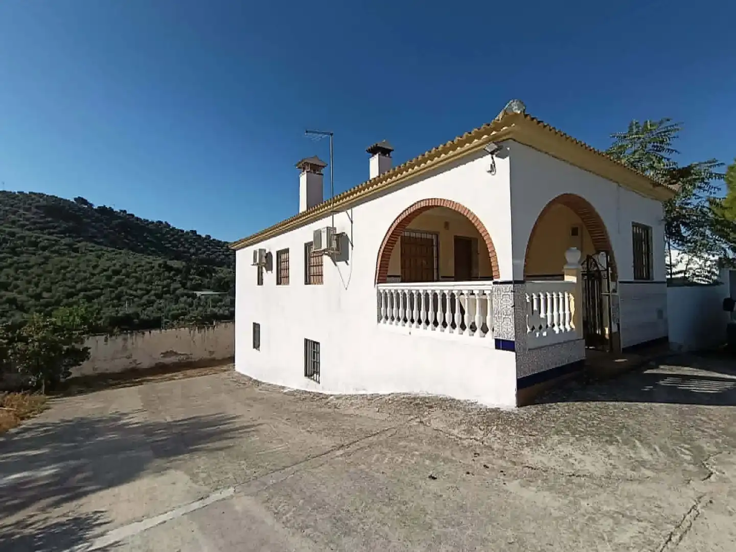Casa rústica amb piscina en venda a Iznájar