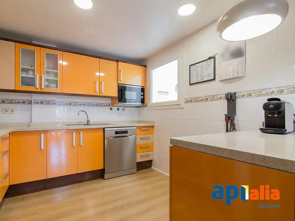 Cuina de Dúplex en venda en Pineda de Mar amb Terrassa