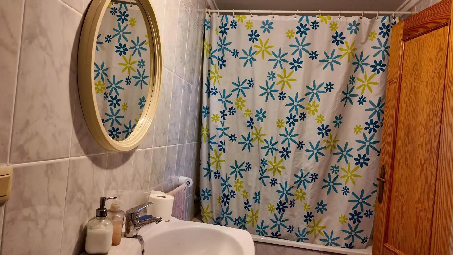 Bathroom of Flat for sale in Oliva