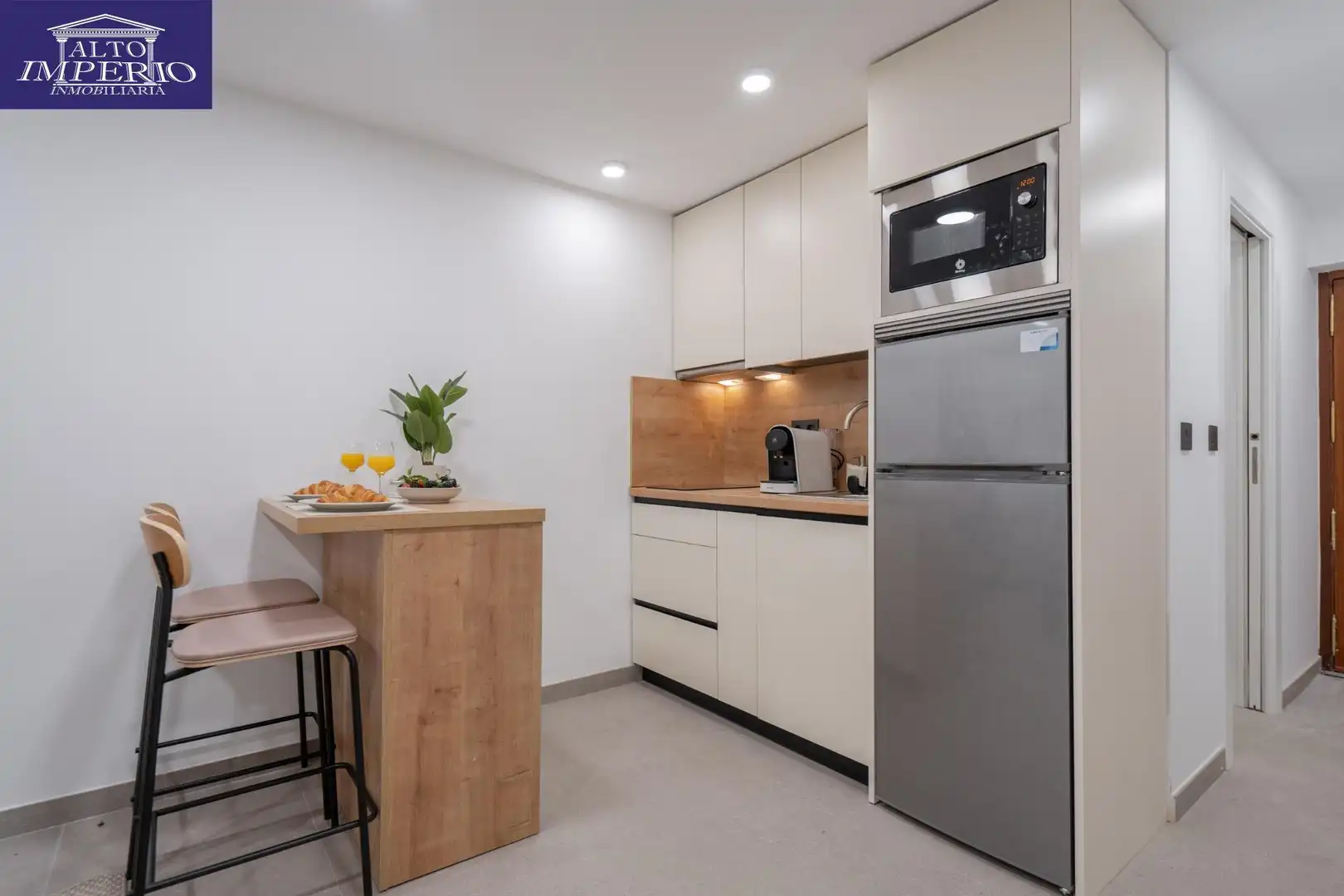Küche von Wohnung zum Verkauf in Granada mit Klimaanlage, Parkett und Möbliert